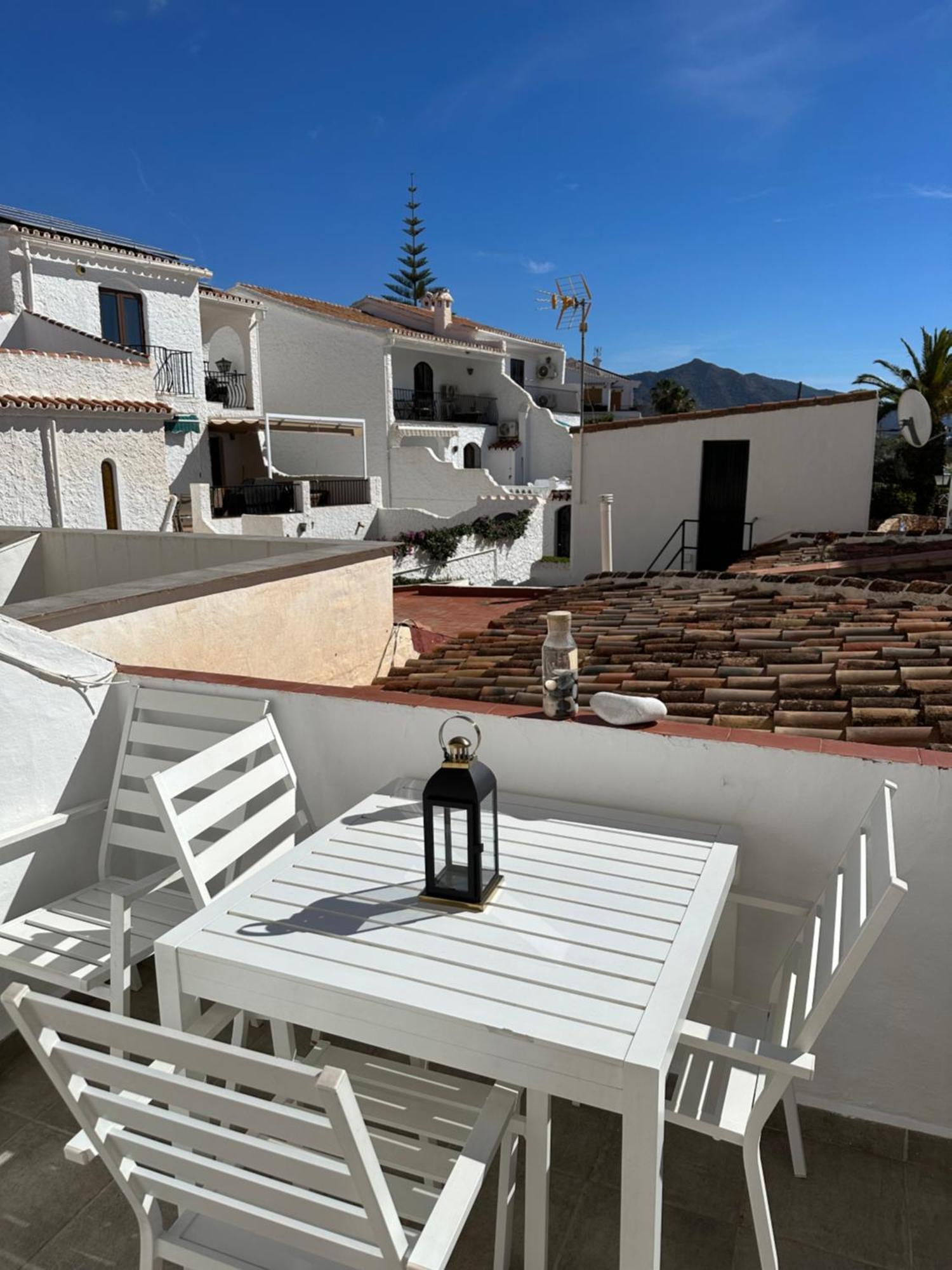 Right By The Pool Area In Capistrano Village! Nerja Esterno foto